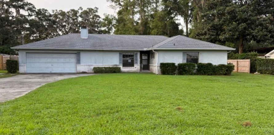 House in Ocala, Florida 3 bedrooms, 152.17 sq.m. № 1875936