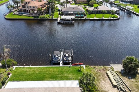 Immobilier commercial à vendre à Cape Coral, Floride № 1897231 - photo 2