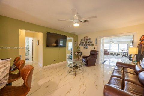 Immobilier commercial à vendre à Cape Coral, Floride № 1897231 - photo 12