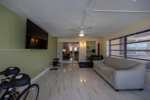 Immobilier commercial à vendre à Cape Coral, Floride № 1897231 - photo 18