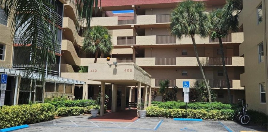 Condominio en Plantation, Florida, 2 dormitorios  № 1895284