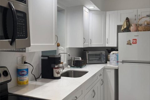 Copropriété à vendre à Miami, Floride: 1 chambre, 58.9 m2 № 1862131 - photo 4