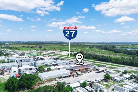 Propiedad comercial en alquiler en Lake Wales, Florida, 298.77 m2 № 1904166 - foto 3