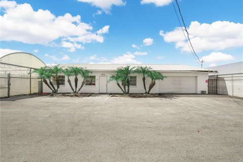 Propiedad comercial en alquiler en Lake Wales, Florida, 298.77 m2 № 1904166 - foto 14
