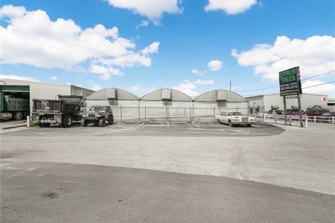 Propiedad comercial en alquiler en Lake Wales, Florida, 298.77 m2 № 1904166 - foto 10