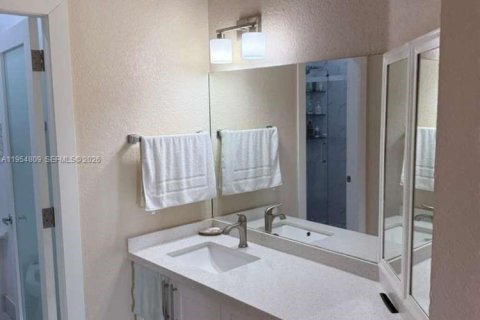 Купить таунхаус в Майами-Гарденс, Флорида 4 спальни, 154.78м2, № 2008463 - фото 10