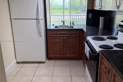 Apartment in Miami, Florida 2 bedrooms, 100.89 sq.m. № 2074918 - photo 12