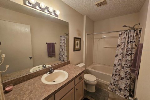 Villa ou maison à louer à The Villages, Floride: 2 chambres, 102.19 m2 № 2306777 - photo 11