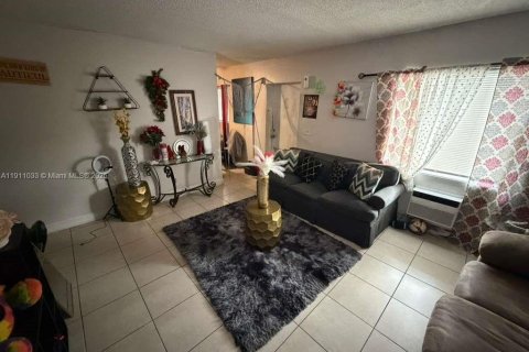 Condominio en venta en Riviera Beach, Florida, 2 dormitorios, 68.19 m2 № 1966175 - foto 8