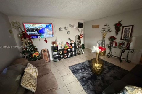 Condominio en venta en Riviera Beach, Florida, 2 dormitorios, 68.19 m2 № 1966175 - foto 7