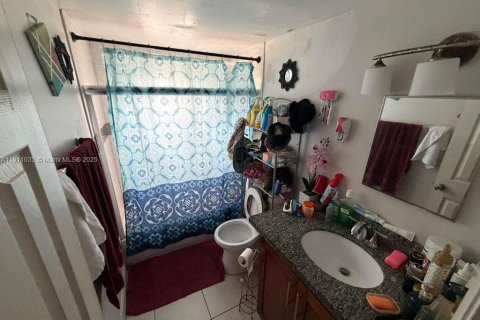 Condominio en venta en Riviera Beach, Florida, 2 dormitorios, 68.19 m2 № 1966175 - foto 18