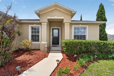 House in Lakeland, Florida 3 bedrooms, 135.27 sq.m. № 2197049 - photo 3