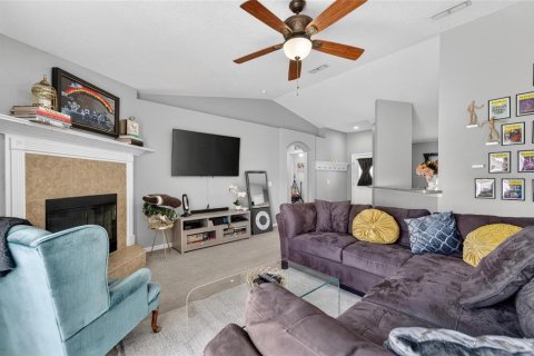 House in Lakeland, Florida 3 bedrooms, 135.27 sq.m. № 2197049 - photo 10