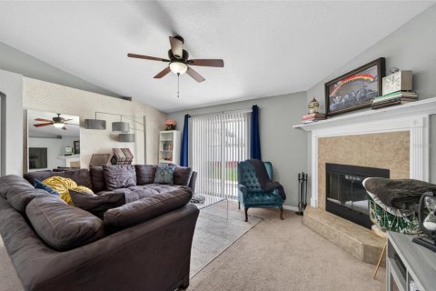 House in Lakeland, Florida 3 bedrooms, 135.27 sq.m. № 2197049 - photo 7