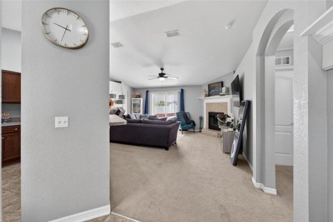 House in Lakeland, Florida 3 bedrooms, 135.27 sq.m. № 2197049 - photo 5