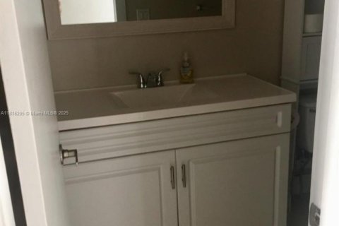 Copropriété à louer à Sunny Isles Beach, Floride: 1 chambre, 93.37 m2 № 1774379 - photo 4