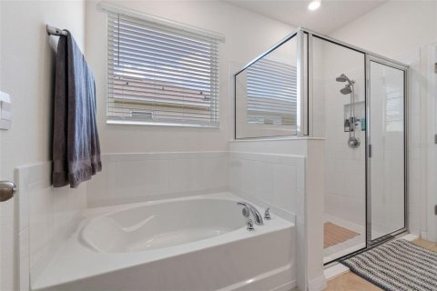 House in Saint Cloud, Florida 4 bedrooms, 195.65 sq.m. № 1901635 - photo 17