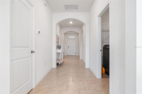 House in Saint Cloud, Florida 4 bedrooms, 195.65 sq.m. № 1901635 - photo 5