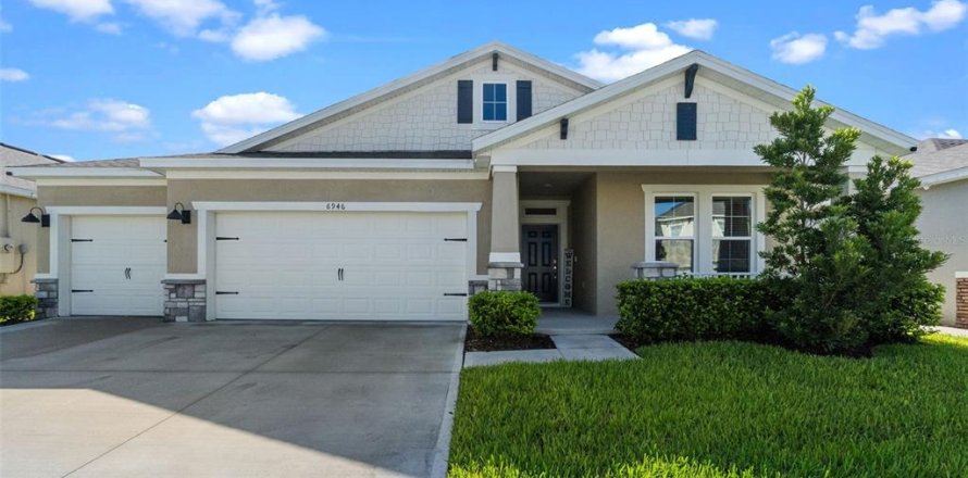 Casa en Saint Cloud, Florida 4 dormitorios, 195.65 m2 № 1901635