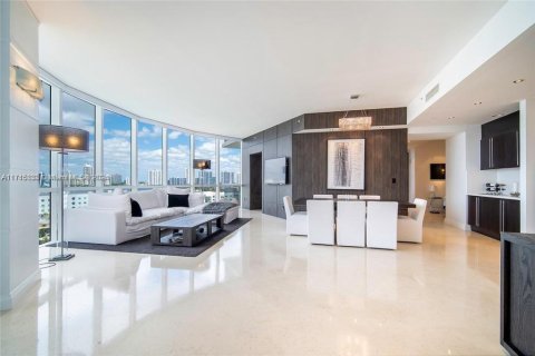 Condo in Sunny Isles Beach, Florida, 3 bedrooms  № 1864328 - photo 4