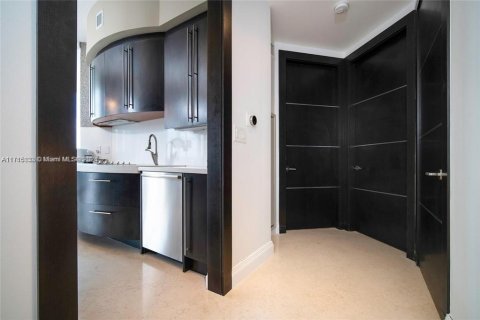 Condo in Sunny Isles Beach, Florida, 3 bedrooms  № 1864328 - photo 12