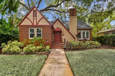 Casa en venta en Saint Petersburg, Florida, 3 dormitorios, 163.42 m2 № 1826328 - foto 1