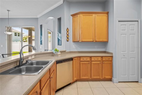 Casa en venta en Tampa, Florida, 4 dormitorios, 286.7 m2 № 1786860 - foto 11