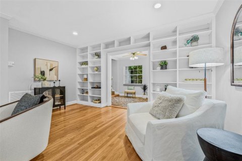 Villa ou maison à louer à Saint Petersburg, Floride: 8 chambres, 416.67 m2 № 1910824 - photo 6