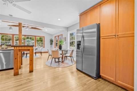 Villa ou maison à louer à Saint Petersburg, Floride: 8 chambres, 416.67 m2 № 1910824 - photo 8