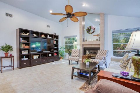 House in Seminole, Florida 3 bedrooms, 183.67 sq.m. № 1650200 - photo 3