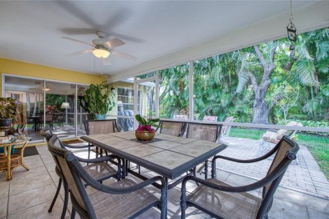 House in Seminole, Florida 3 bedrooms, 183.67 sq.m. № 1650200 - photo 11