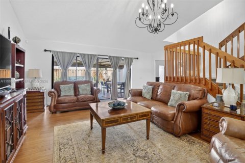 House in Plantation, Florida 4 bedrooms, 203.08 sq.m. № 2059111 - photo 7