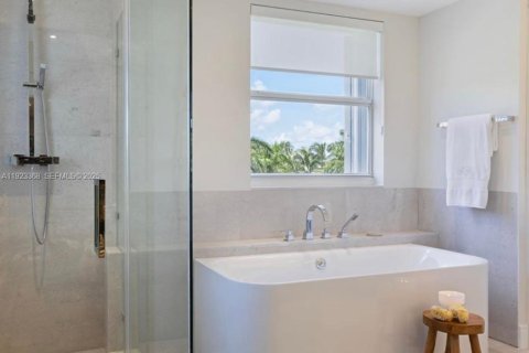 Condominio en venta en Key Biscayne, Florida, 3 dormitorios, 157.93 m2 № 1982585 - foto 7