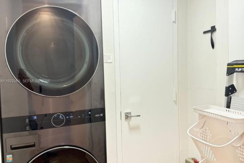 Condominio en venta en Key Biscayne, Florida, 3 dormitorios, 157.93 m2 № 1982585 - foto 17