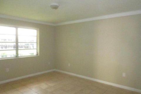 Copropriété à vendre à Miami, Floride: 2 chambres, 101.82 m2 № 1878614 - photo 5