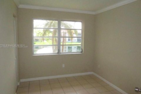 Copropriété à vendre à Miami, Floride: 2 chambres, 101.82 m2 № 1878614 - photo 6
