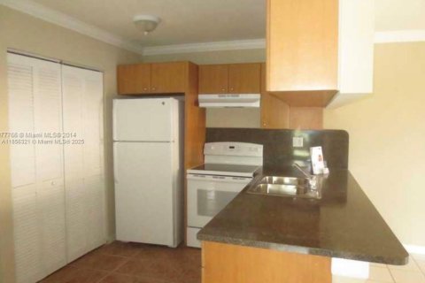 Copropriété à vendre à Miami, Floride: 2 chambres, 101.82 m2 № 1878614 - photo 3