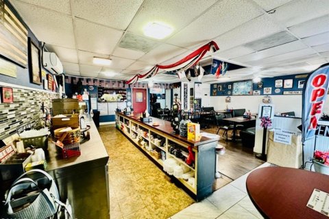 Commercial property in Cocoa, Florida 111.48 sq.m. № 2213378 - photo 4