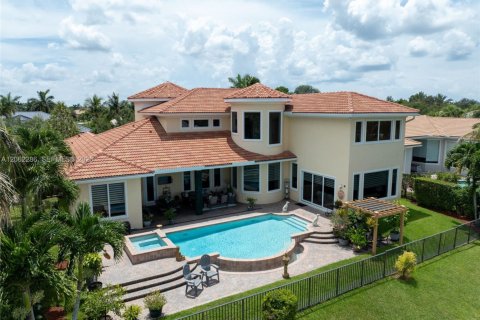 Villa ou maison à vendre à Parkland, Floride: 6 chambres, 475.38 m2 № 2268149 - photo 2