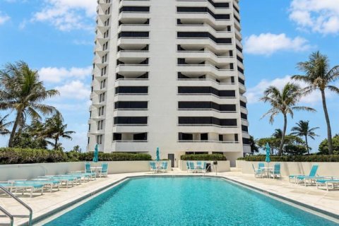 Condo à Riviera Beach, Floride, 2 chambres  № 2240548