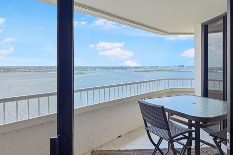 Copropriété à louer à Riviera Beach, Floride: 2 chambres, 167.6 m2 № 2240548 - photo 8