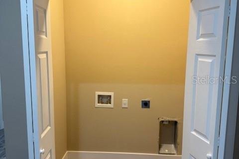 Propiedad comercial en venta en Tampa, Florida, 6 dormitorios, 353.03 m2 № 2222278 - foto 14