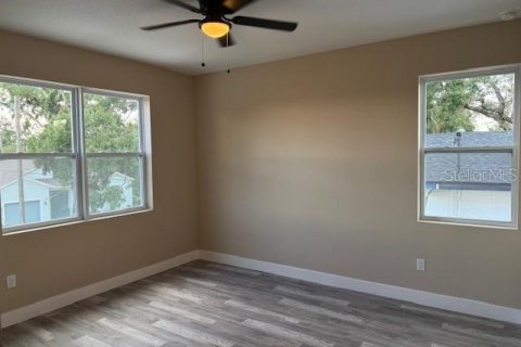 Propiedad comercial en venta en Tampa, Florida, 6 dormitorios, 353.03 m2 № 2222278 - foto 18