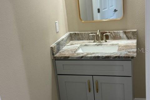 Propiedad comercial en venta en Tampa, Florida, 6 dormitorios, 353.03 m2 № 2222278 - foto 7