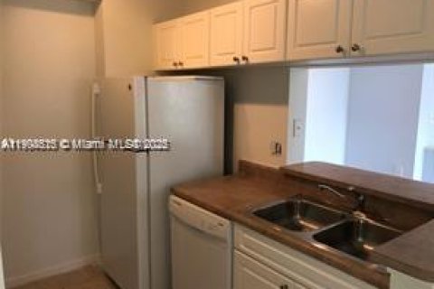 Copropriété à louer à Sunny Isles Beach, Floride: 1 chambre, 66.43 m2 № 1964348 - photo 9