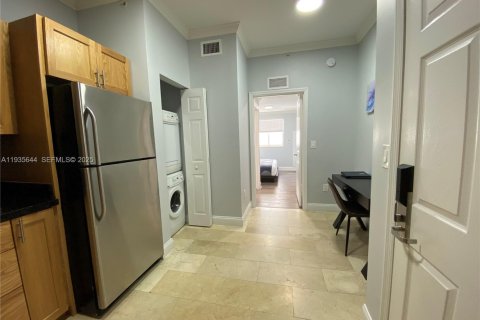 Apartment in Sweetwater, Florida 2 bedrooms № 1994286 - photo 9