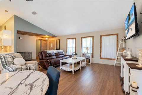 Villa ou maison à vendre à Punta Gorda, Floride: 3 chambres, 194.17 m2 № 2429658 - photo 6
