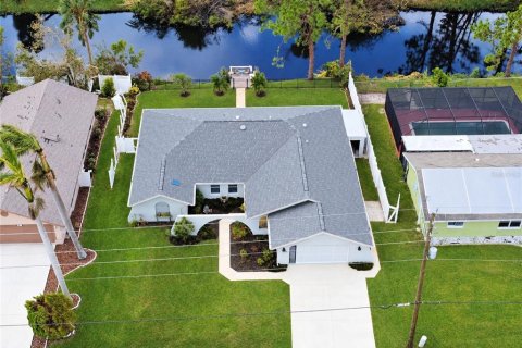 Villa ou maison à vendre à Punta Gorda, Floride: 3 chambres, 194.17 m2 № 2429658 - photo 2