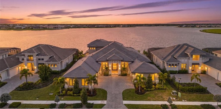 Villa ou maison à Sarasota, Floride 5 chambres, 555.83 m2 № 2418512