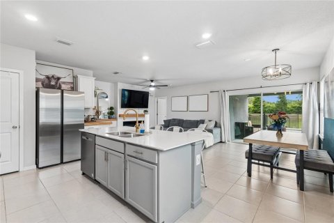 House in Parrish, Florida 4 bedrooms, 146.79 sq.m. № 2196027 - photo 10